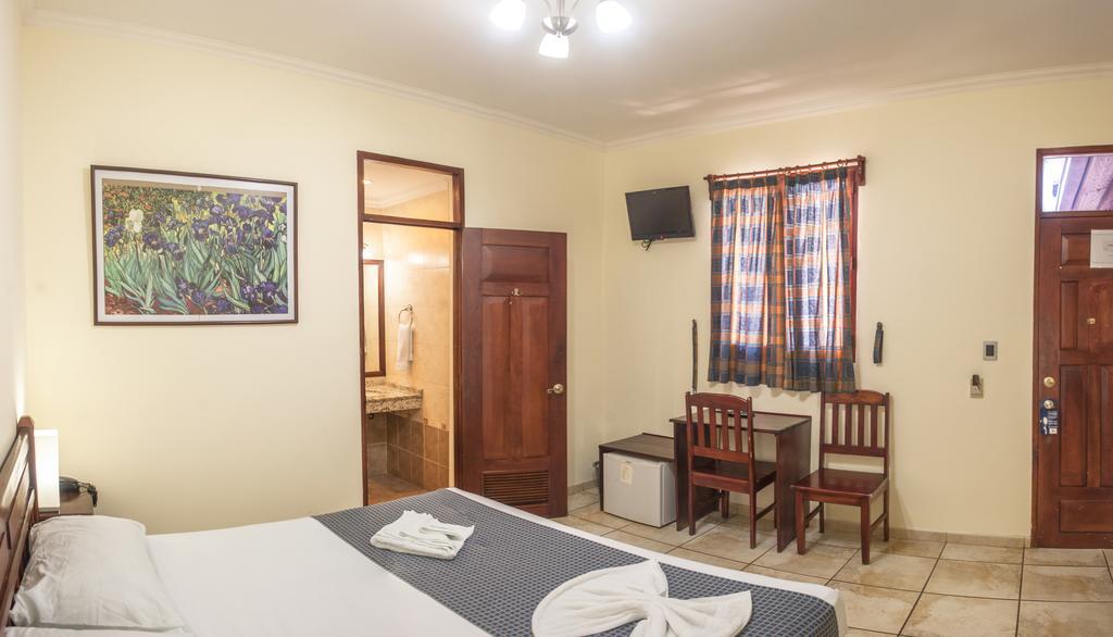 El Almirante Hotel Granada Room photo